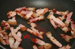 Se căleşte costiţa pentru ciorbă